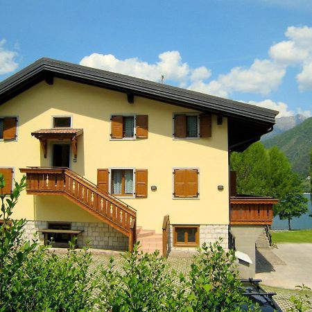 Belvilla By Oyo Villa Etti Bilo - Fronte Lago Молино-ди-Ледро Экстерьер фото